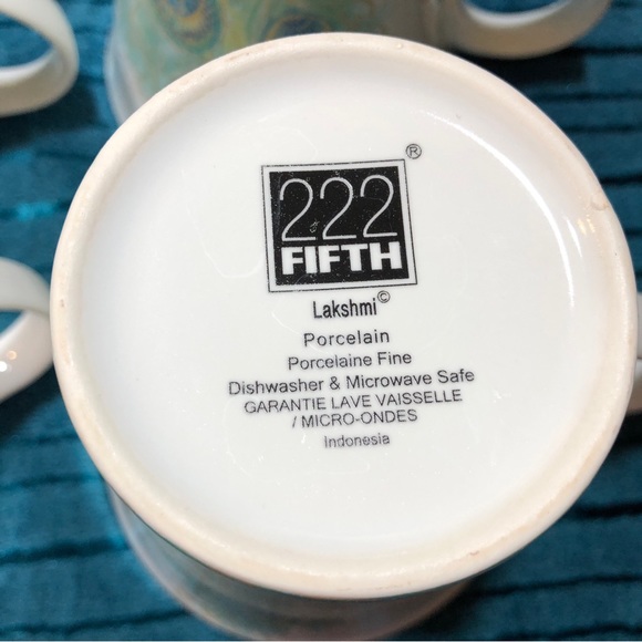 Set Of 4 Unused, 222 Fifth Lakshmi Porcelain Peacock Mugs - Picture 9 of 16